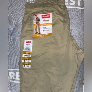 Wrangler Mens Relaxed fit Cargo pants